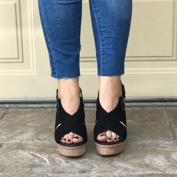 Metal Eyelet Genuine Suede Platform Wedge Heel - Picture 3 of 7